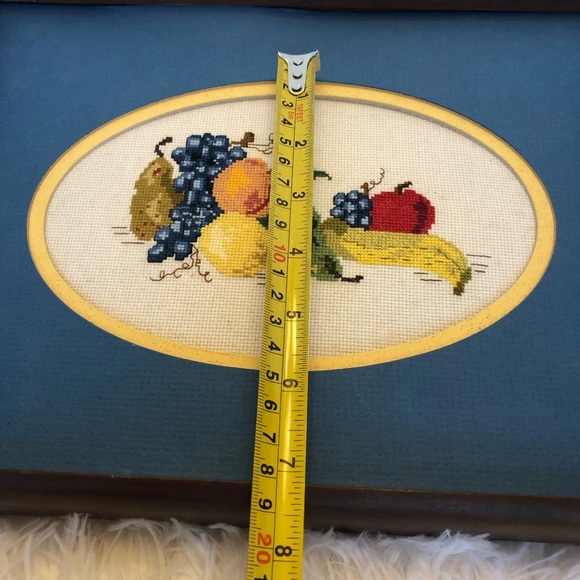 Decorative Wooden Tray with Needlepoint Picture Inset Vintage - Picture 13 of 13